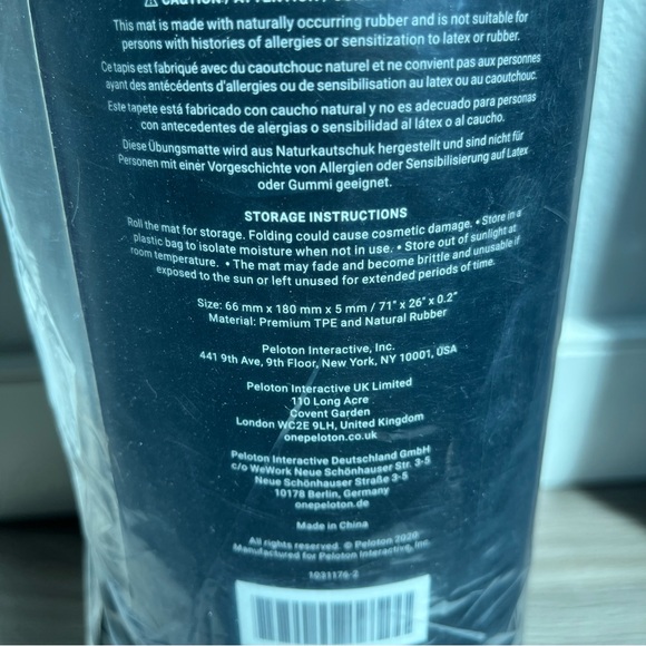 Peloton workout / yoga mat NWT - Picture 2 of 2